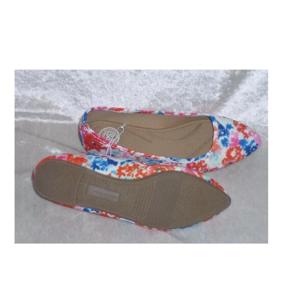 Women's Shoes SO Hitide Pointed Toe Flats Floral size 6.5, 7.5, 8.5 NEW - Picture 3 of 3